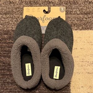 Dearfoams Men’s  Charcoal and Gray Slippers Small 7-8